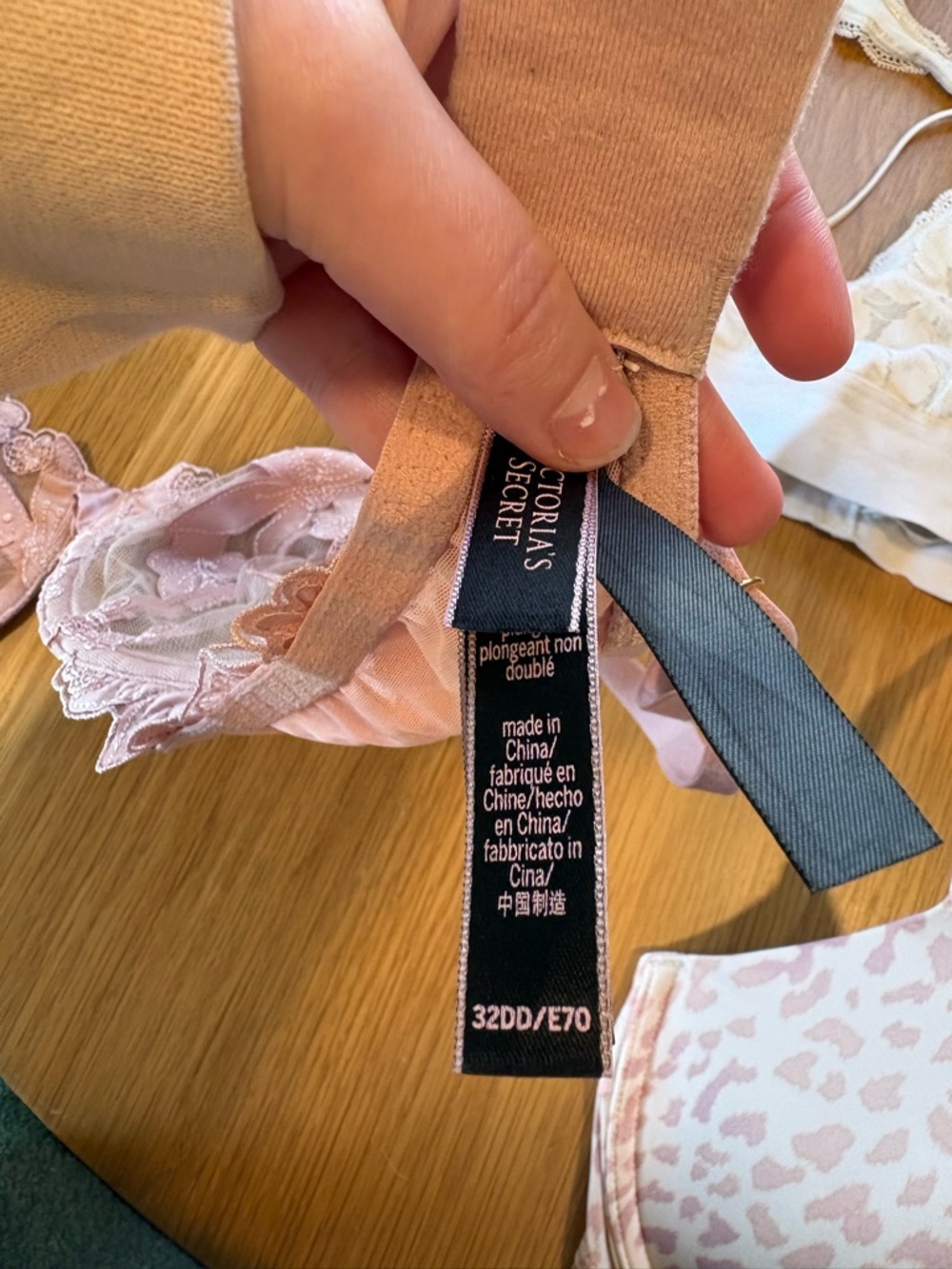 Bra Bundle (mostly Victoria Secret) - Picture 4 of 9